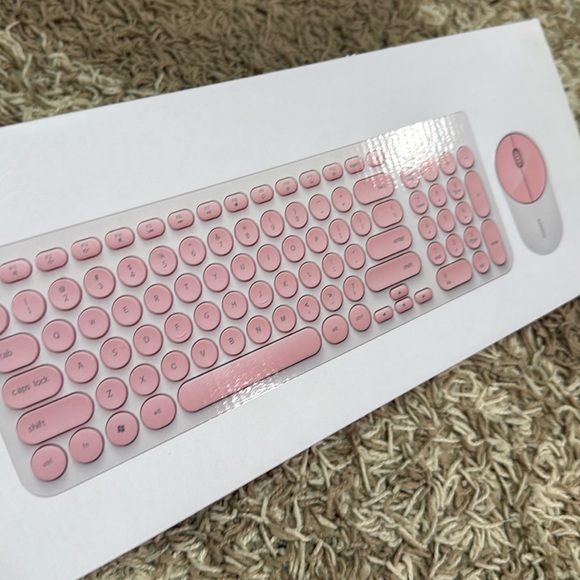 NIB MINISO Wireless Keyboard and Mouse Set Pink - Picture 3 of 8